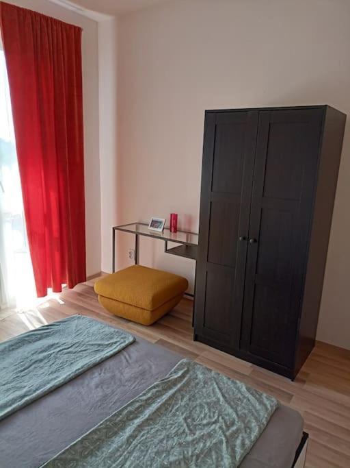 Welcome To Daisy Sunny Place! Leilighet Varna Eksteriør bilde
